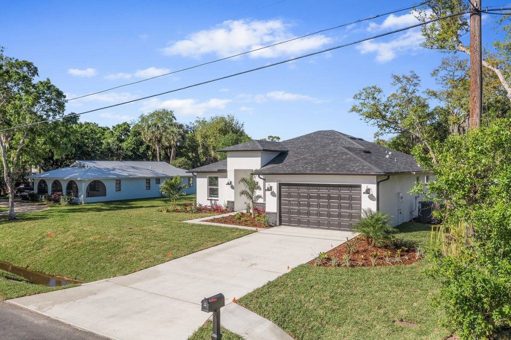 Front of 6387 South Citrus Avenue, a four bedroom Royal plan home Eastern Homes built in Fort Pierce